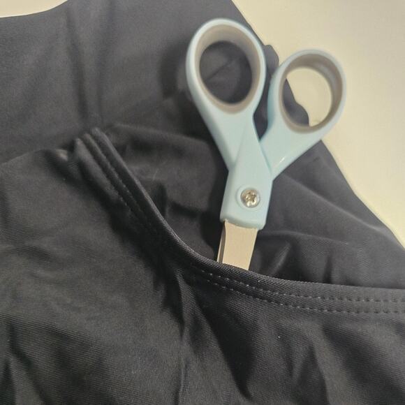 BLOOMCHIC 18-20 2x plus black ruched swim shorts bottoms NWT B98 - Picture 4 of 9